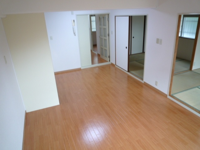 Living and room