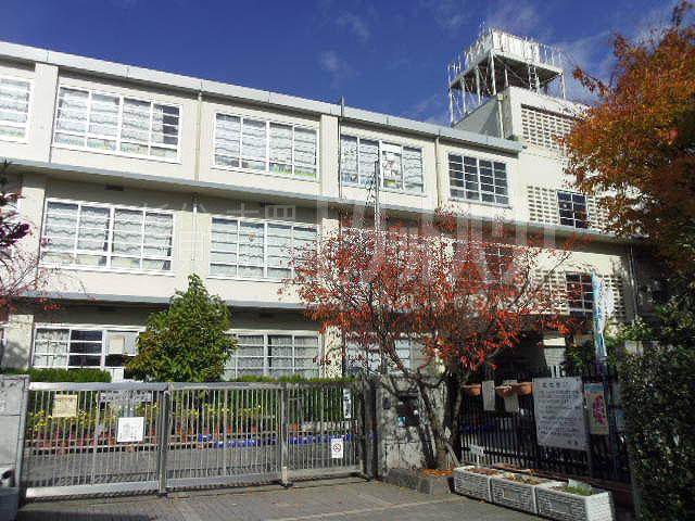 Primary school. 325m until the Amagasaki Municipal Mizudo Elementary School