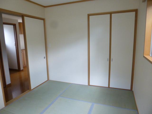 Non-living room. Japanese-style room 6 quires