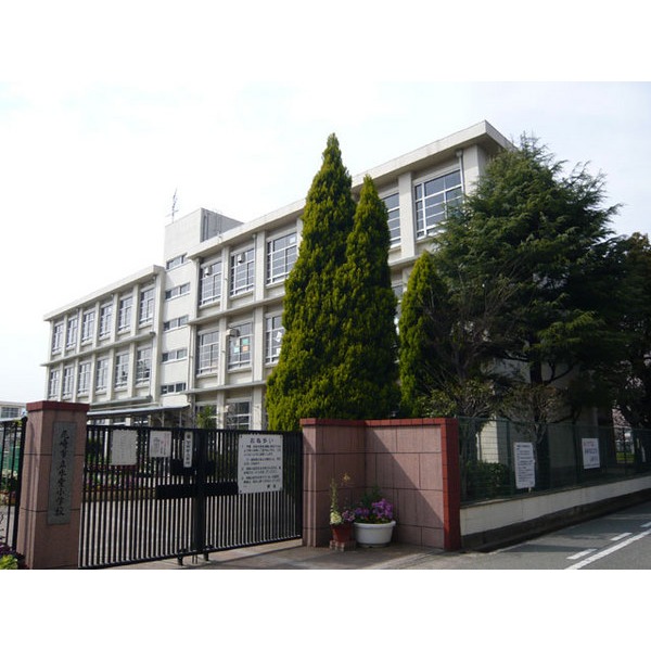 Primary school. 697m until the Amagasaki Municipal Mizudo elementary school (elementary school)