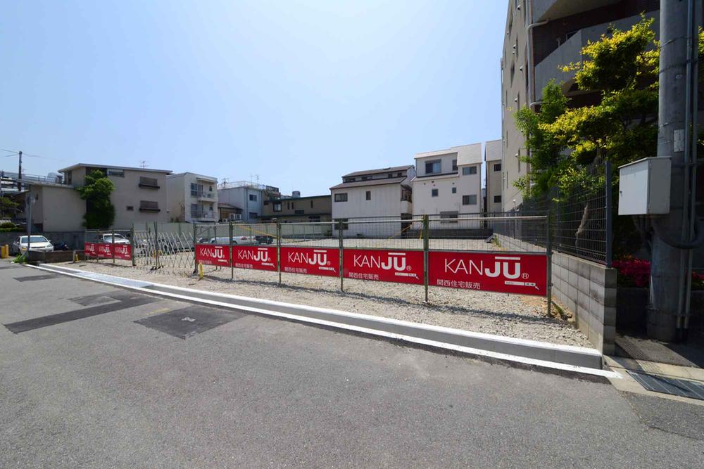 Local photos, including front road. Local (April 2013) Shooting