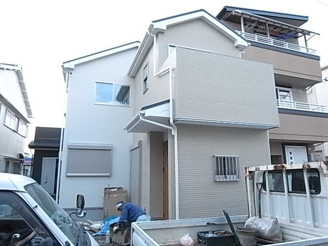 Local appearance photo. Local (11 May 2013) Shooting