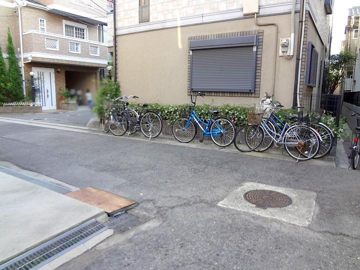 Local photos, including front road. Please feel free to contact us