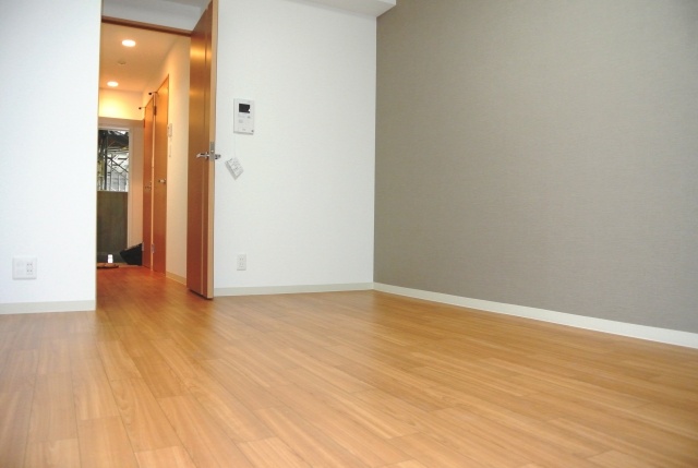 Living and room. Living Cross is fashionable
