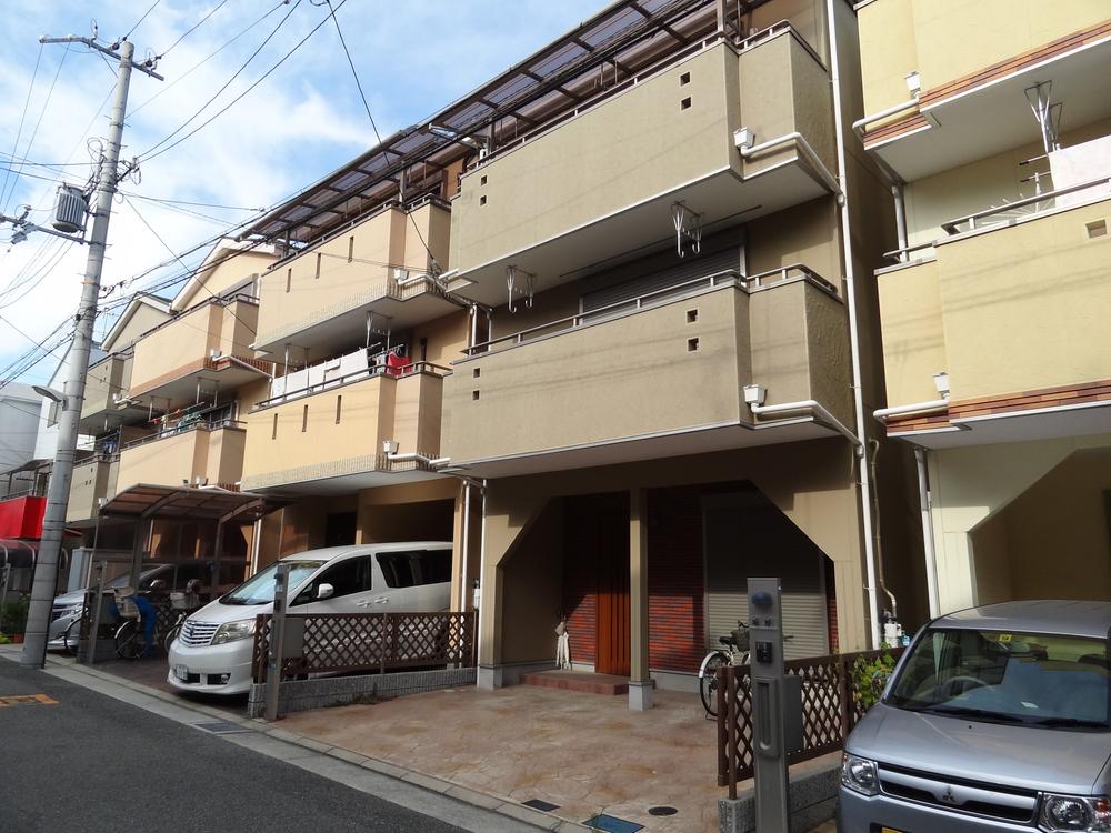 Local appearance photo. Local (11 May 2013) Shooting