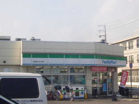 Convenience store. 120m to Family Mart (convenience store)