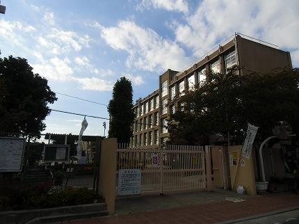 Primary school. 878m until Nishi Elementary School Amagasaki Municipal Tachibana