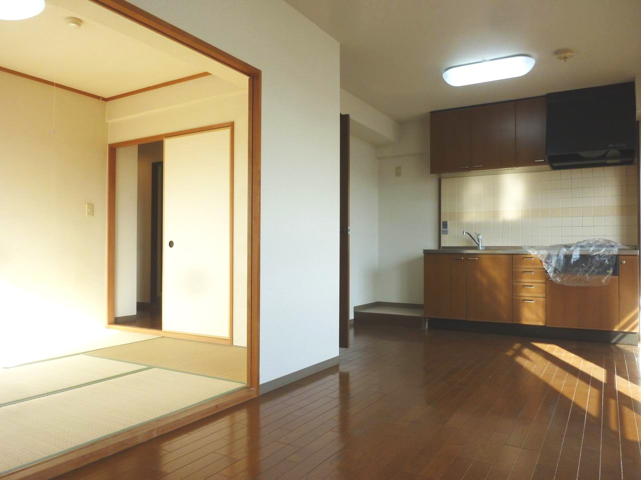 Living and room. LDK is your day (s) of light of about 10 tatami also came a lot