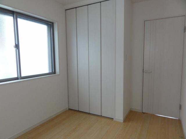 Non-living room. 2 Kaiyoshitsu 5 Pledge