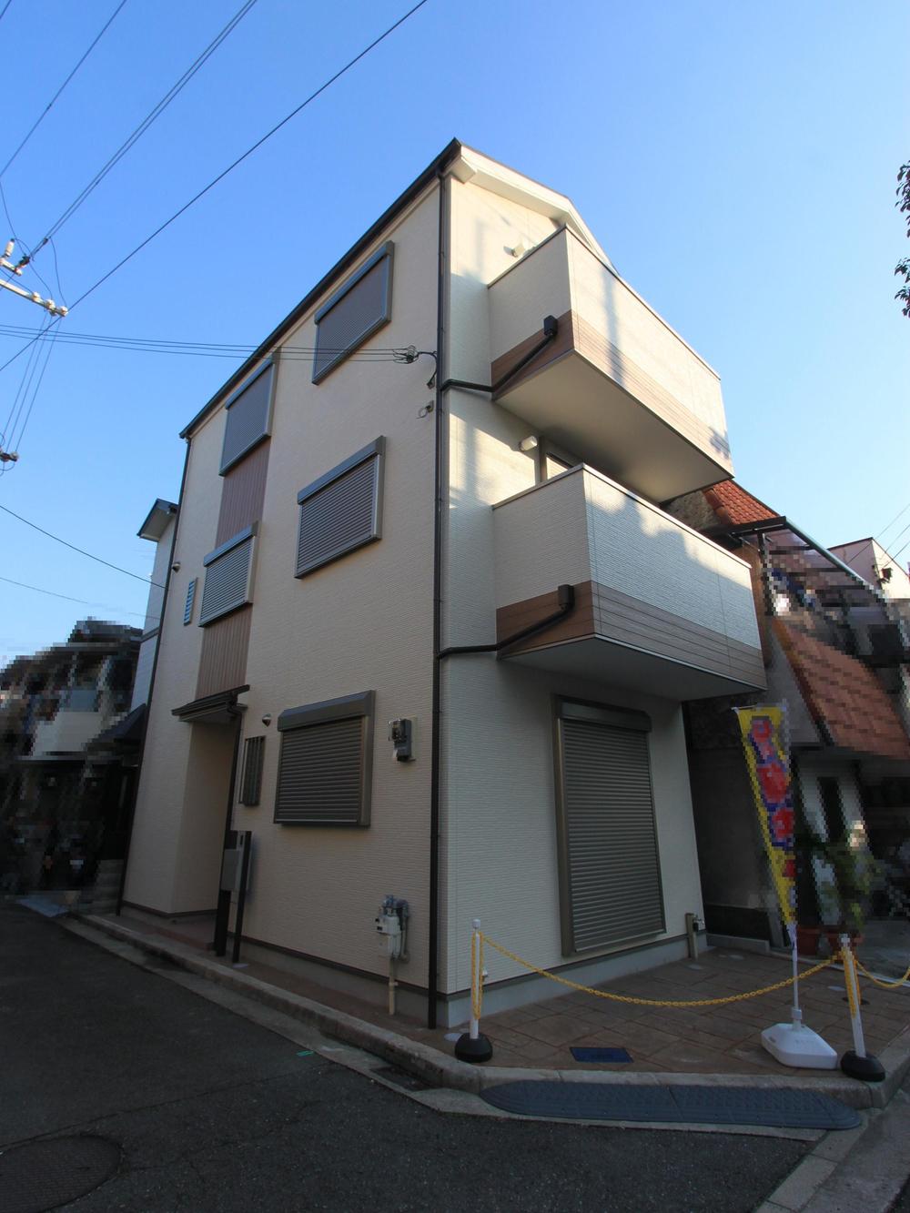 Local photos, including front road.  ◆ Local appearance ◆ 