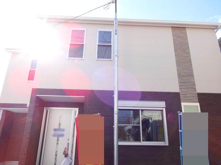 Local appearance photo. Upon exiting the Line 2, Since there is a restaurant, such as Royal Host, You can also enjoy eating out