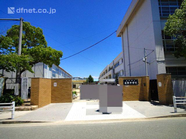 Junior high school. 422m until the Amagasaki Municipal Date new junior high school