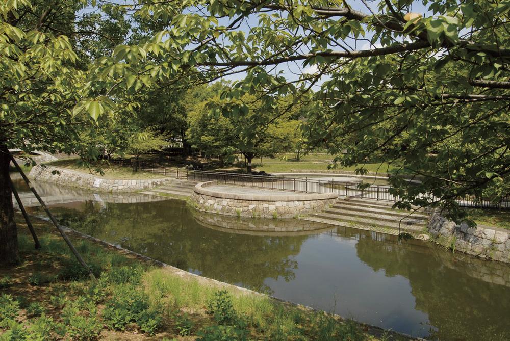 park. Kamisakabe Nishikoen until the 1350m walk 17 minutes