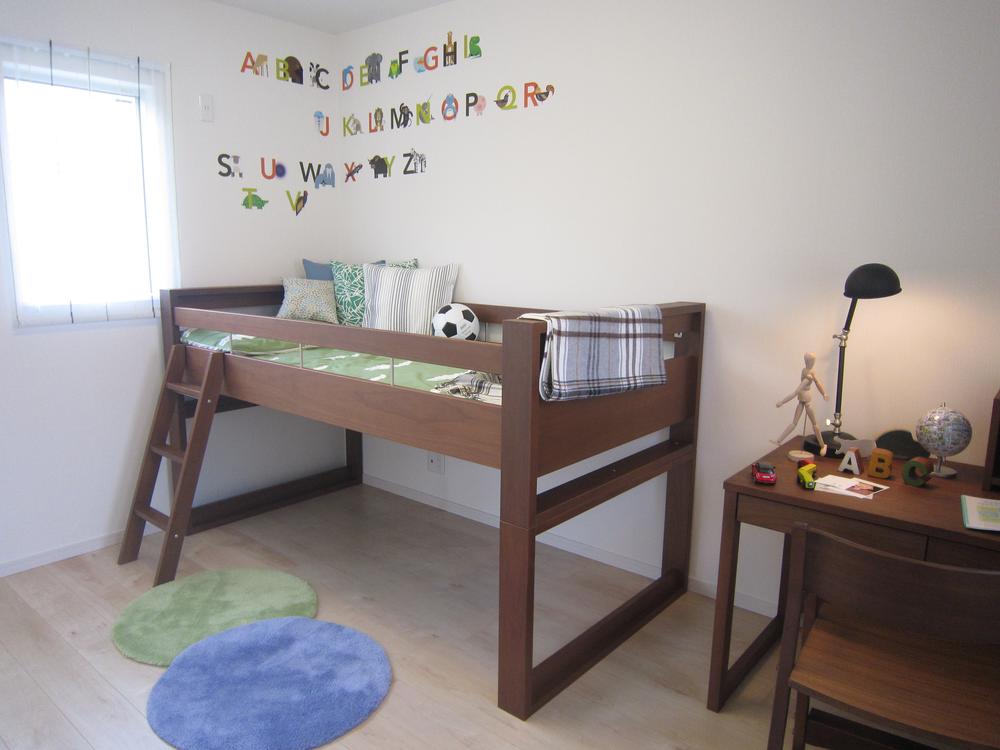 Non-living room. ◆ Children's room ◆