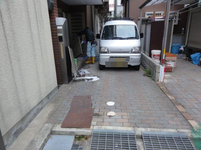 Parking lot. Local (12 May 2013) Shooting