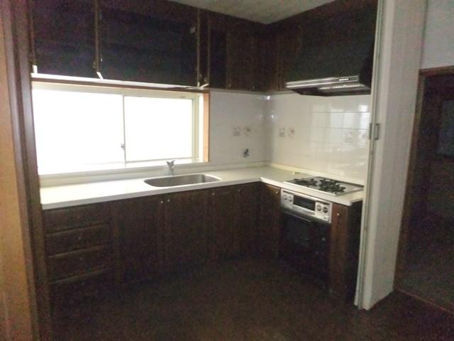 Kitchen. Indoor (12 May 2013) Shooting