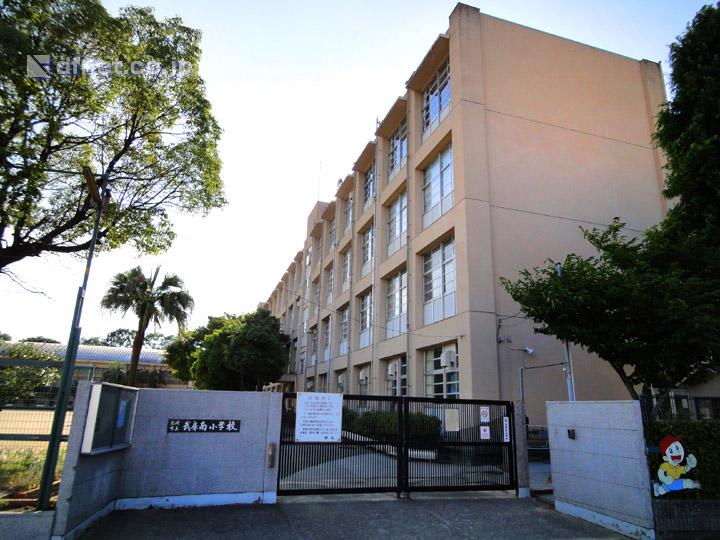 Primary school. 811m until the Amagasaki Municipal Muko Minami Elementary School