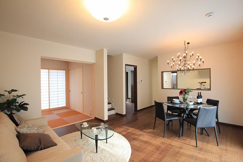 Model house photo. Model house. LDK, which is summarized in the chic taste