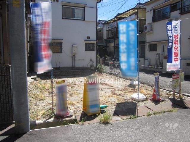 Local appearance photo. Property appearance (from the northeast side) ※ 2013 August 22, currently vacant lot