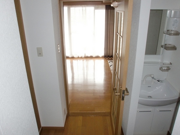 Washroom. Easy-to-use floor plan!