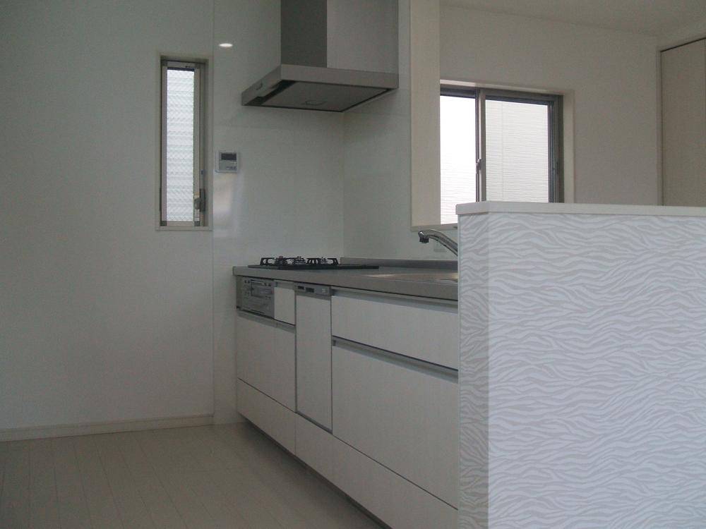 Same specifications photo (kitchen).  ◆ Kitchen same specifications