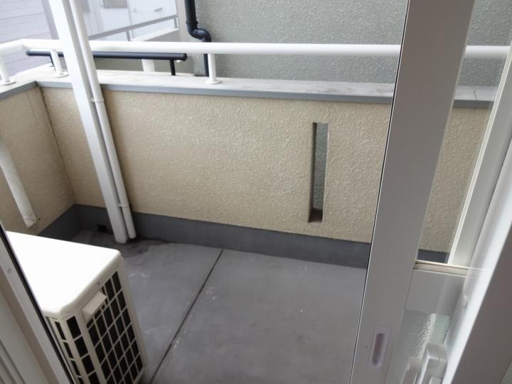 Balcony. Balcony is place 2, It does not troubled in place to hang out the laundry