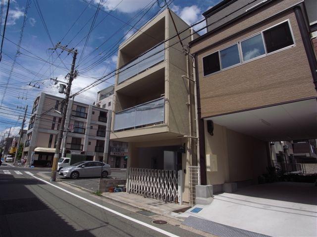 Local appearance photo