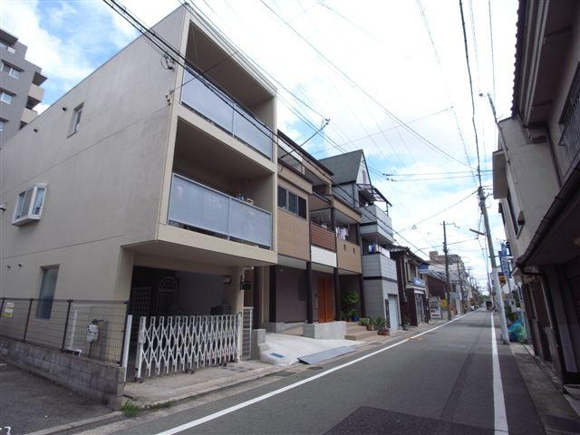 Local appearance photo