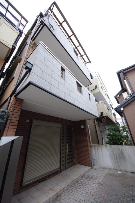 Local appearance photo. 2013 December room renovated. Behind the property is per waterway, There is a feeling of freedom!