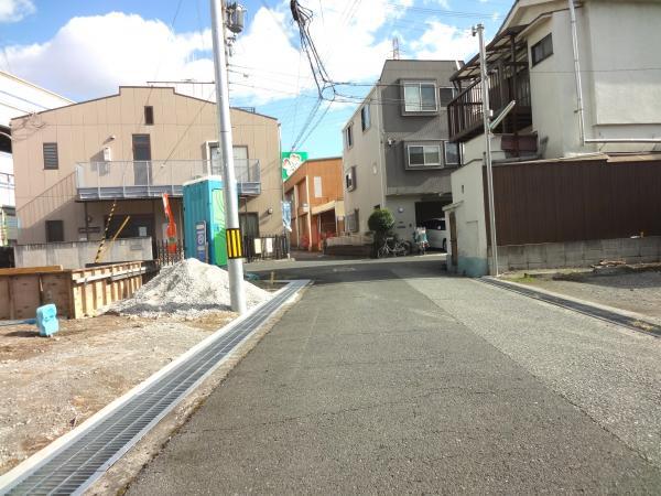 Local photos, including front road. Front road and local