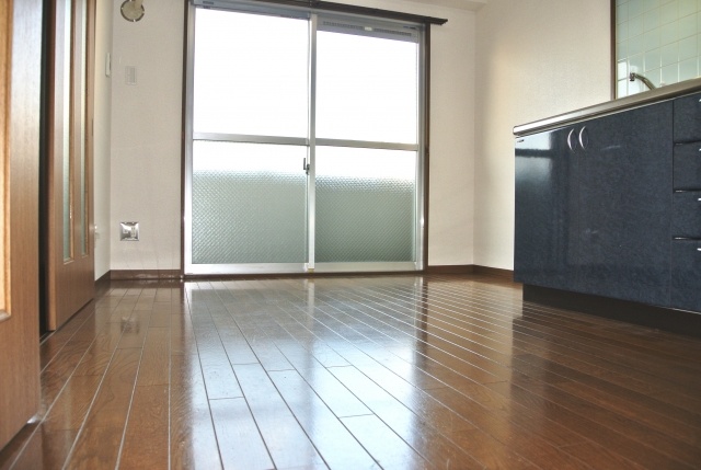 Living and room. It is a bright living room.