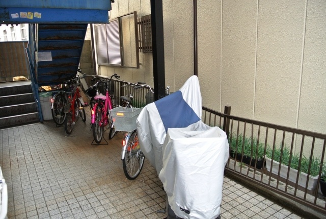 Other common areas. Bicycle parking spaces on-site