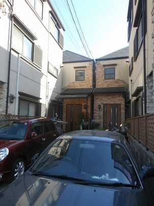 Local appearance photo. From the front road