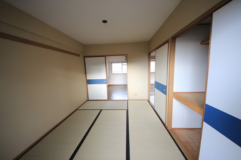 Living and room