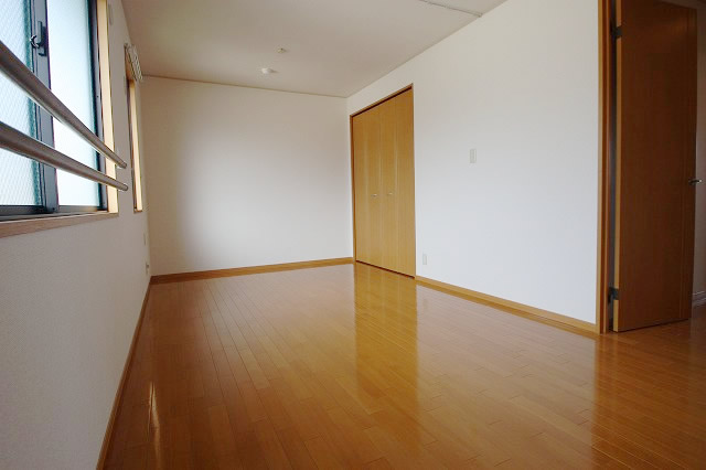 Living and room. Western-style is also bright with a window
