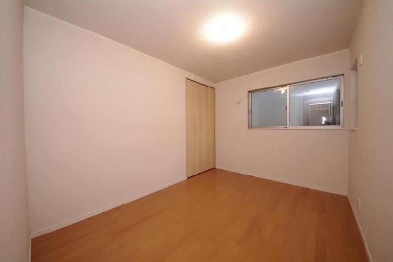 Same specifications photo (kitchen)