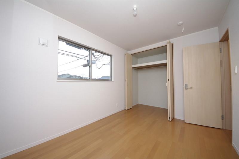 Same specifications photos (living)