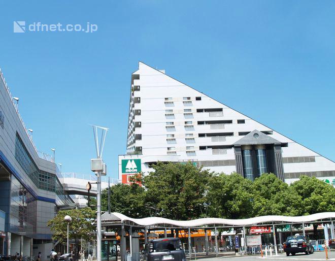 Supermarket. 480m to the Kansai Super Deyashiki shop