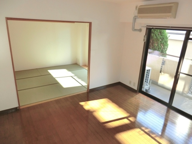 Living and room