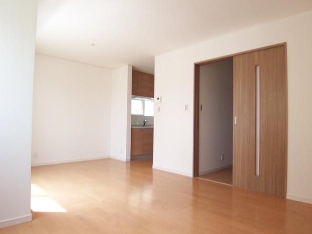 Same specifications photos (living). Same specifications