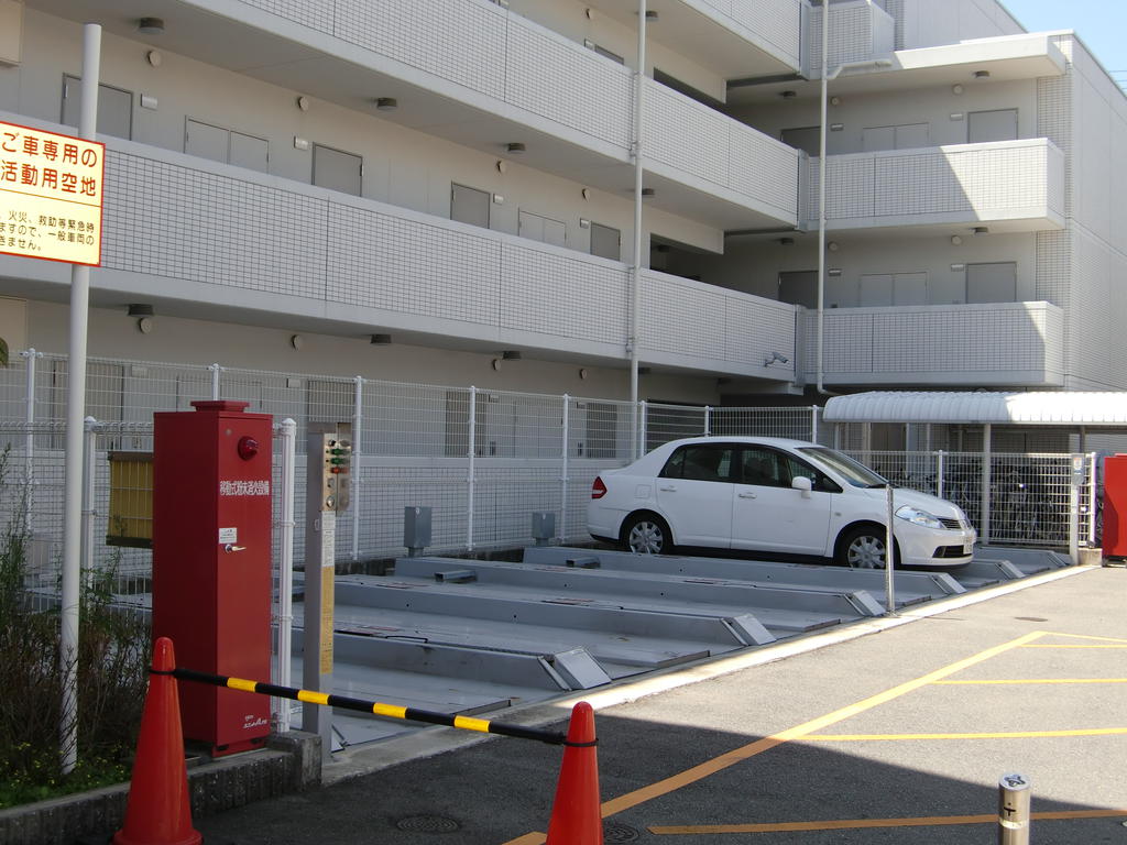 Parking lot