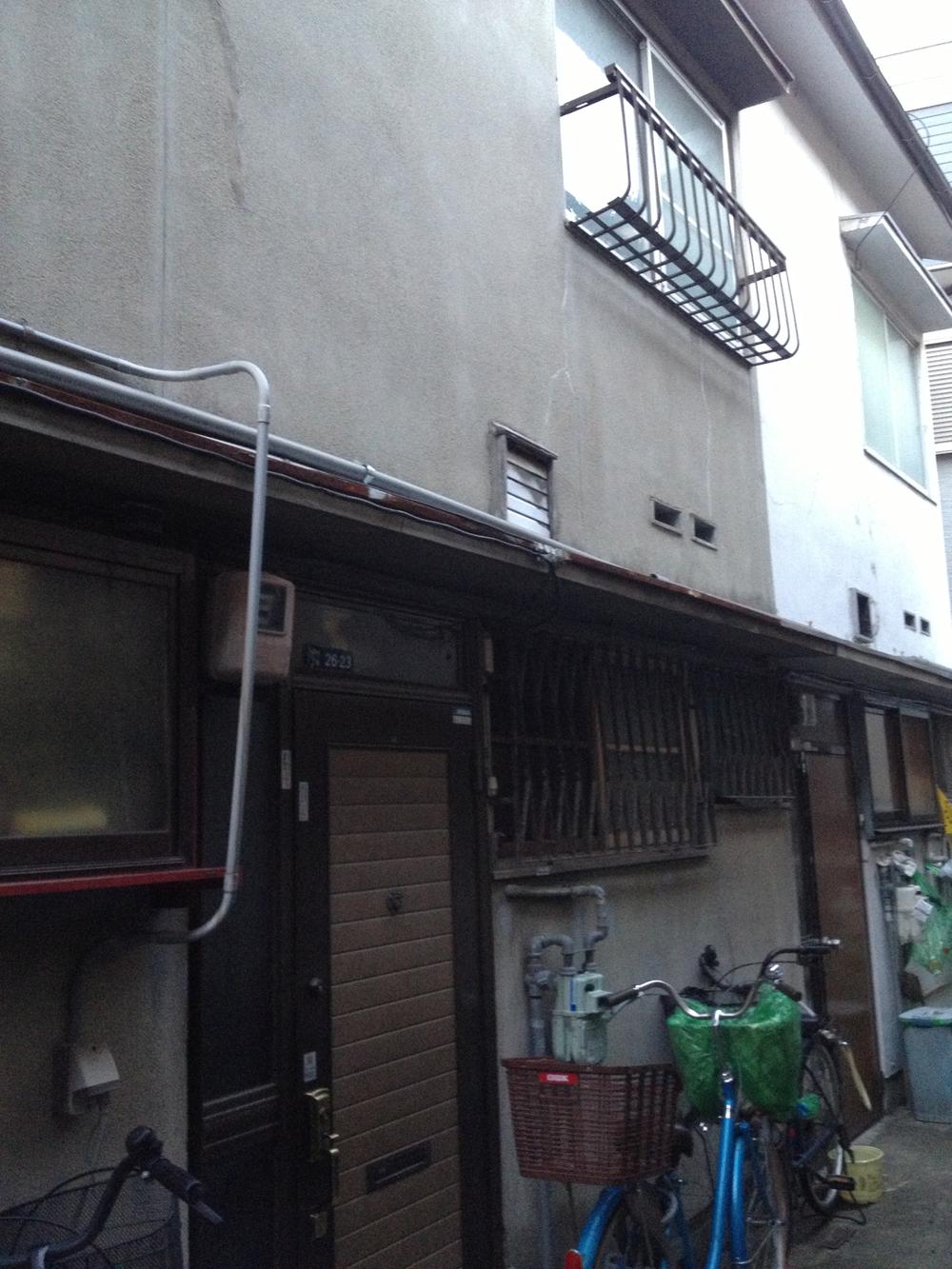 Local appearance photo. Local (11 May 2013) Shooting