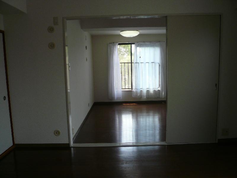 Other room space. Western-style 3