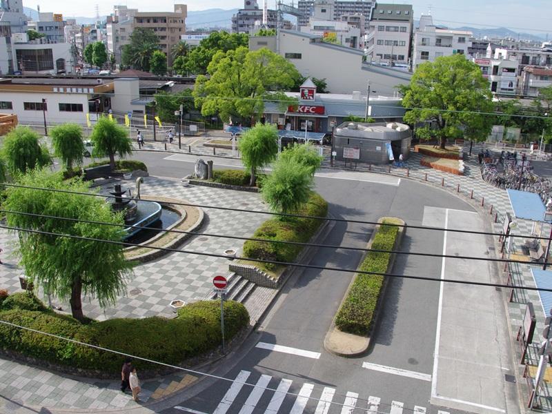 station. Hankyu "Mukonoso" 1600m to the station