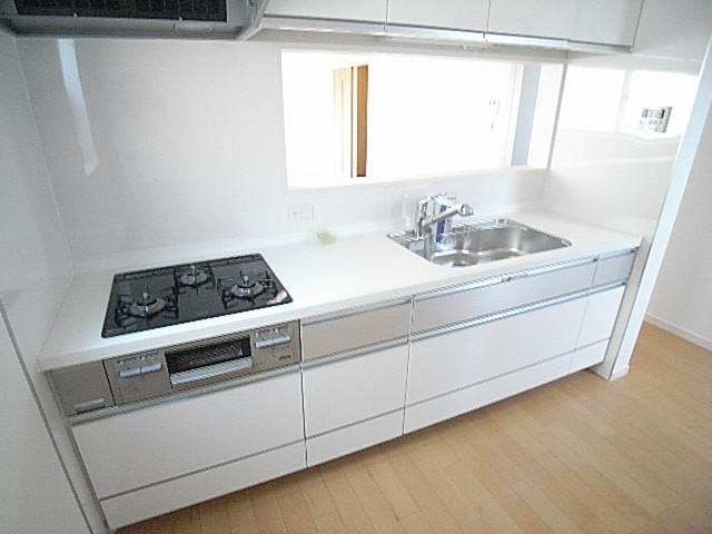 Same specifications photo (kitchen). For indoor photo of the same construction.