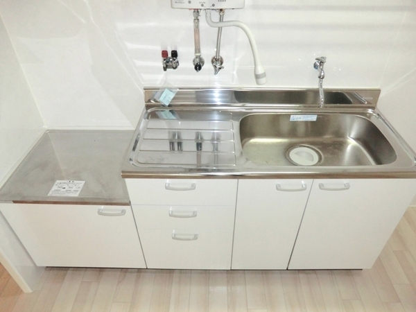 Kitchen. Shiny kitchen