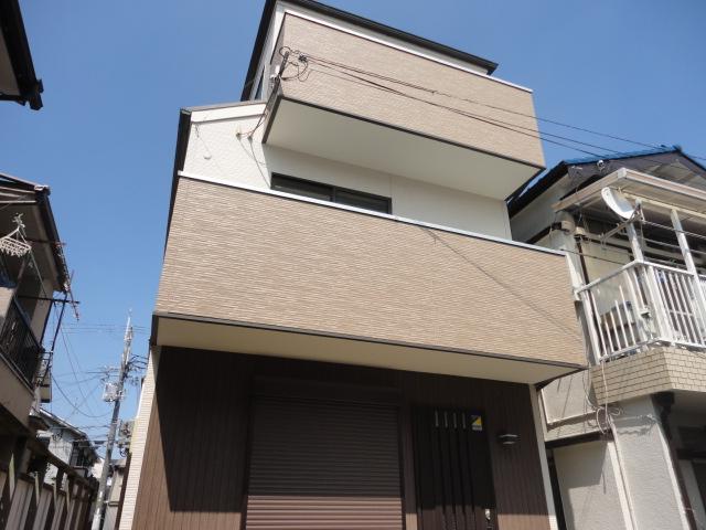 Local appearance photo. Property appearance (from the southwest side)