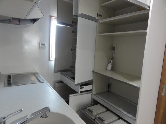 Receipt. Plenty of storage can be