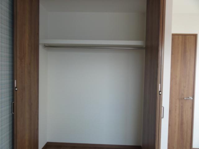 Receipt. 3 floor 6 Pledge Western-style closet