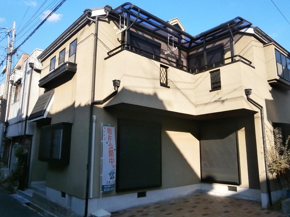 Local appearance photo. Local (12 May 2013) Shooting